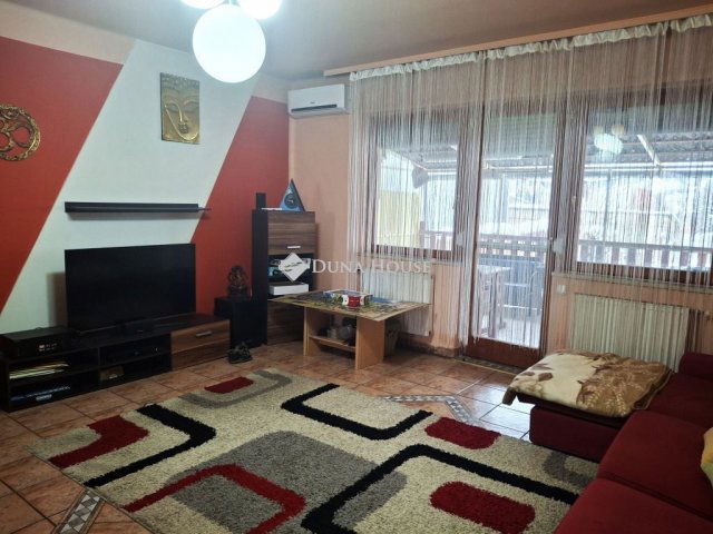 Eladó családi ház, Gyöngyösön 68 M Ft, 4 szobás