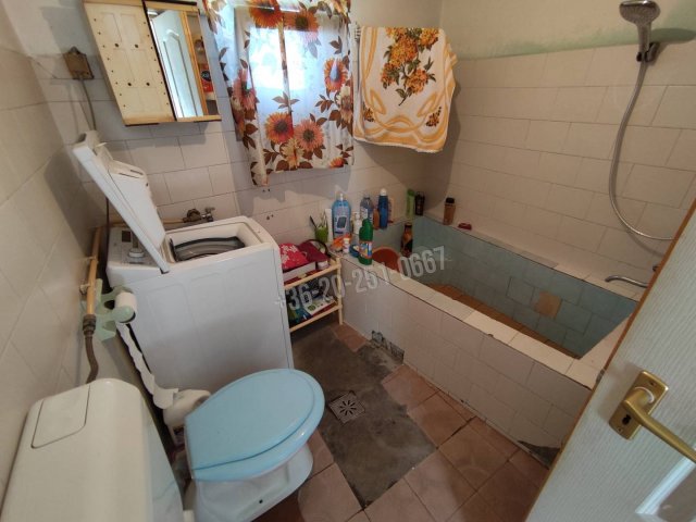 Eladó családi ház, Mohácson 8.5 M Ft, 1 szobás