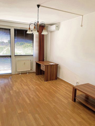 Kiadó téglalakás, albérlet, Budapesten, XV. kerületben