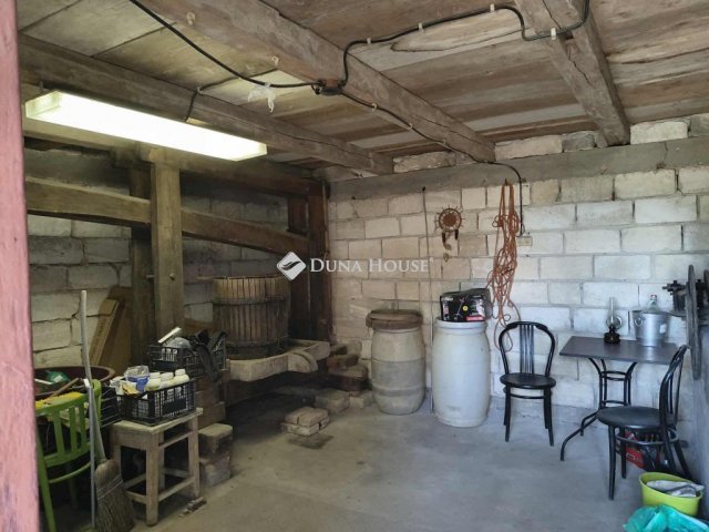 Eladó mezogazdasagi ingatlan, Biatorbágyon 35 M Ft