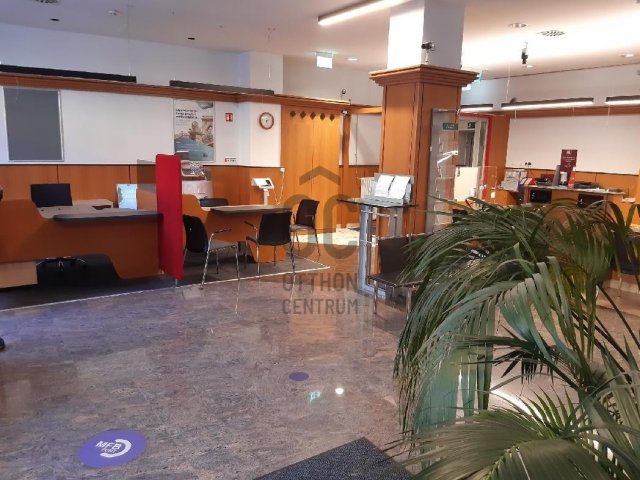 Kiadó ipari ingatlan, Szekszárdon 1255 E Ft / hó