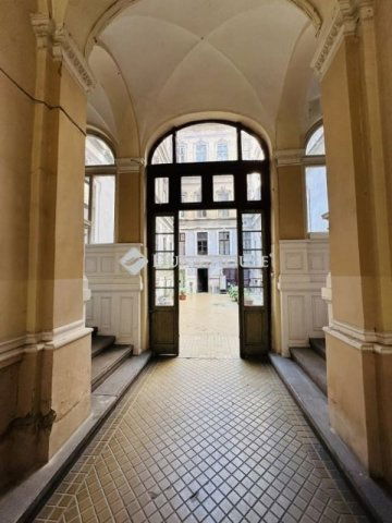 Eladó téglalakás, Budapesten, VII. kerületben 50 M Ft, 2 szobás