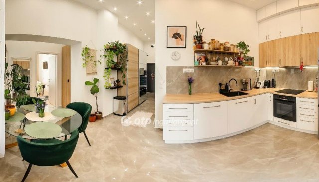 Eladó téglalakás, Budapesten, VII. kerületben 125 M Ft, 2 szobás