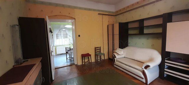 Eladó családi ház, Kaposváron 32 M Ft, 2 szobás