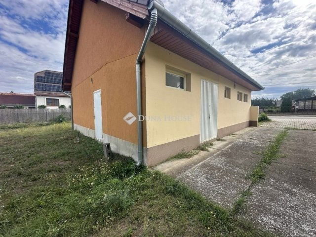 Eladó családi ház, Hernádon 52.9 M Ft, 2 szobás