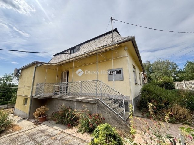 Eladó családi ház, Csolnokon 51.9 M Ft, 3 szobás