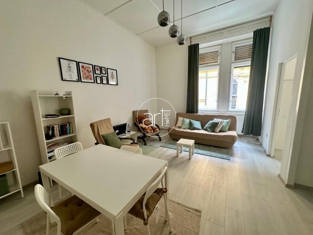 Kiadó téglalakás, albérlet, Szegeden, Dózsa utcában, 2 szobás