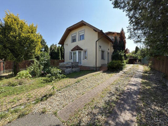 Eladó téglalakás, Szentendrén 85 M Ft, 3 szobás