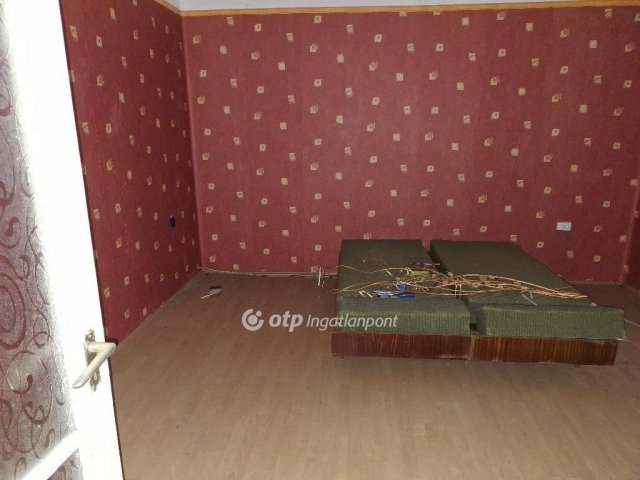 Eladó családi ház, Tiszafüreden 29.9 M Ft, 2 szobás