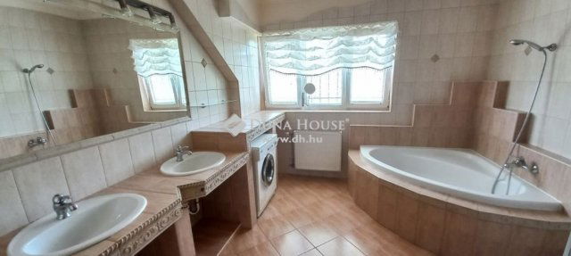 Eladó ikerház, Budapesten, XVI. kerületben 254.9 M Ft, 4 szobás