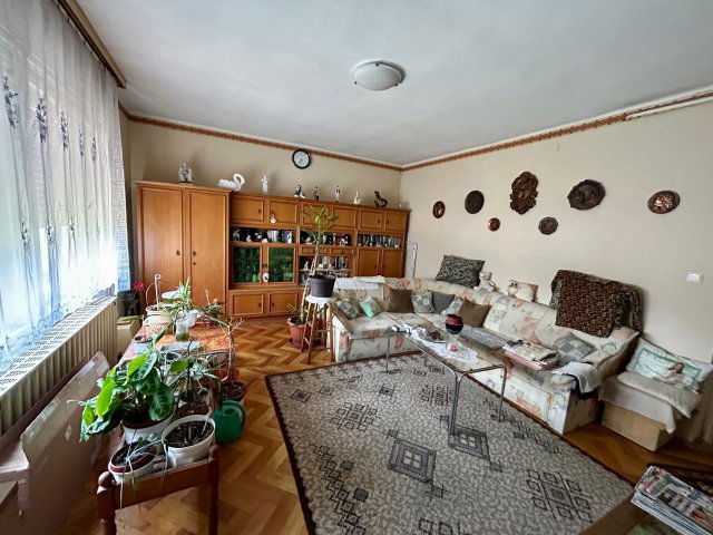 Eladó családi ház, Harkányban 49.9 M Ft, 6 szobás