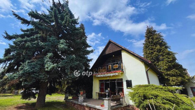 Eladó nyaraló, Ábrahámhegyen 79.9 M Ft, 1+2 szobás