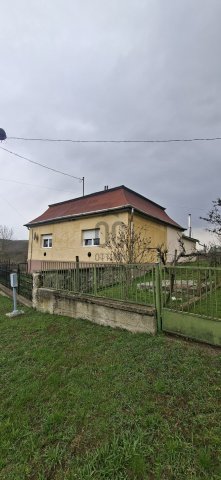 Eladó családi ház, Márkházán 22.9 M Ft, 2 szobás