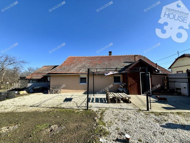 Eladó családi ház, Kiskunfélegyházán 42.9 M Ft, 3 szobás