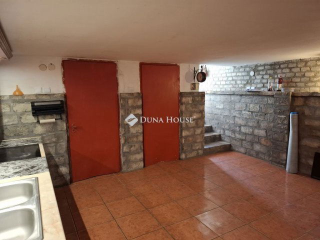 Eladó nyaraló, Szegeden, Izsóp utcában 43 M Ft, 1+1 szobás