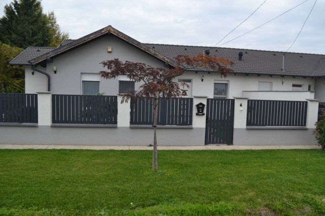 Eladó ikerház, Szigetcsépen 115 M Ft, 5 szobás