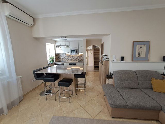 Eladó téglalakás, Kecskeméten 65.9 M Ft, 2 szobás