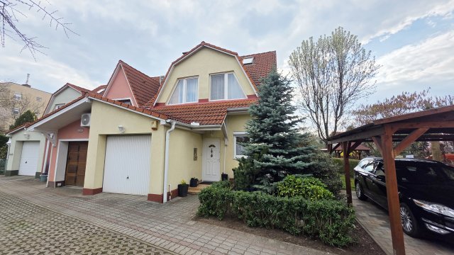 Eladó sorház, Debrecenben 159 M Ft, 5 szobás