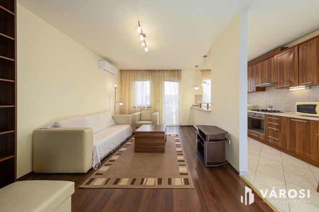 Kiadó téglalakás, albérlet, Szegeden 250 E Ft / hó, 3 szobás