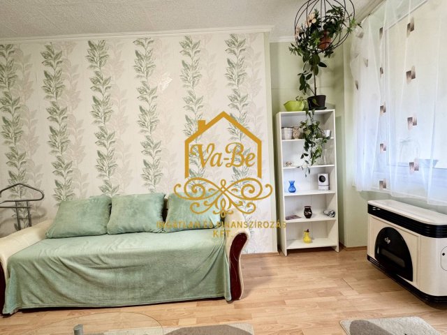 Eladó téglalakás, Egerben 41.9 M Ft, 2 szobás