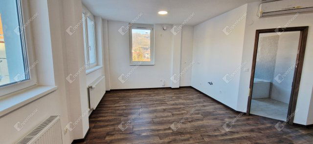 Eladó téglalakás, Miskolcon 79 M Ft, 4 szobás