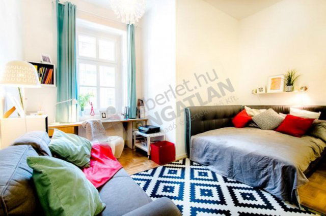 Eladó téglalakás, V. kerületben, Kossuth Lajos utcában