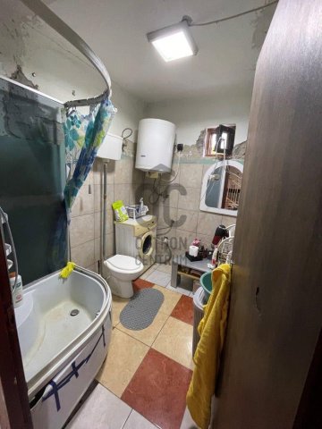 Eladó nyaraló, Varbón 9.9 M Ft, 2 szobás / költözzbe.hu