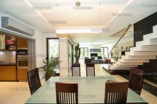 Eladó családi ház, Nagykovácsiban 395 M Ft, 6 szobás