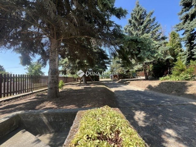 Eladó családi ház, Balatonkenesén 126.9 M Ft, 4 szobás