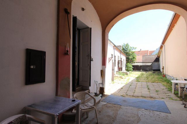 Eladó családi ház, Debrecenben 27 M Ft, 1 szobás