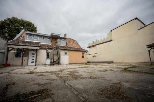 Kiadó családi ház, albérlet, XV. kerületben, Klapka György utcában