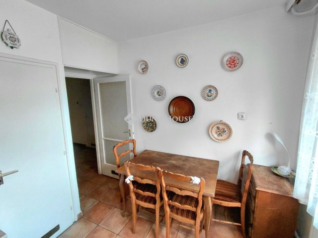 Kiadó panellakás, albérlet, Debrecenben 250 E Ft / hó