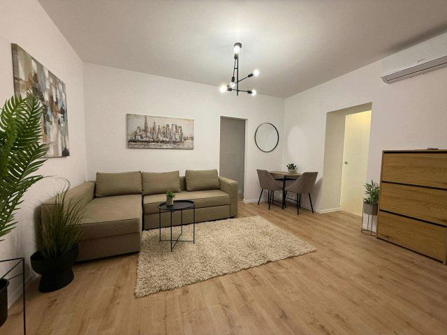 Eladó téglalakás, Pécsett 64.9 M Ft, 3 szobás