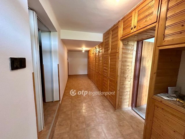 Eladó családi ház, Szekszárdon 125 M Ft, 4 szobás