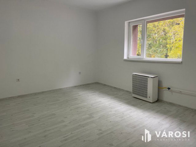 Eladó családi ház, Gyulán 22.9 M Ft, 2 szobás