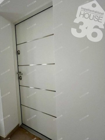 Eladó téglalakás, Kecskeméten 156 M Ft, 4 szobás