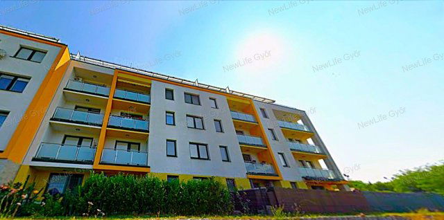 Eladó téglalakás, Győrött 53.9 M Ft, 1 szobás