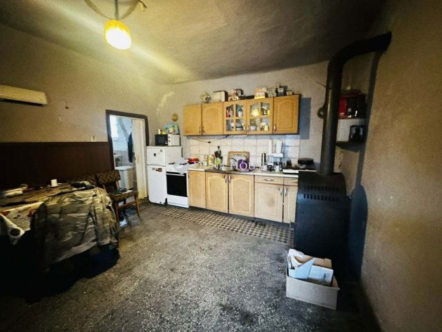 Eladó családi ház, Szakályon 7.9 M Ft, 4 szobás