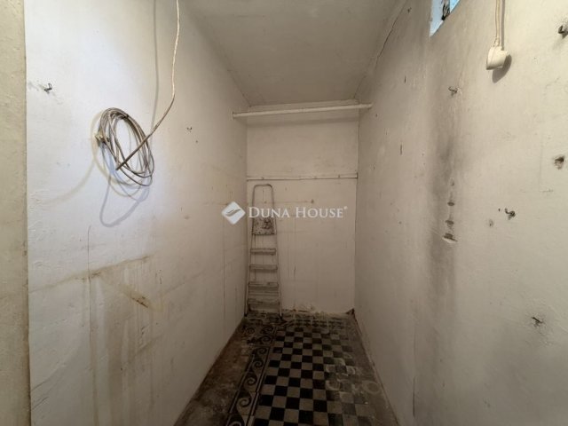 Eladó családi ház, Budapesten, XX. kerületben 54.9 M Ft