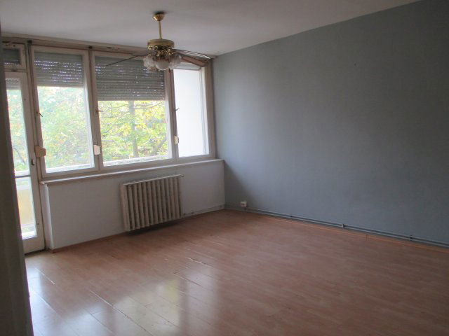 Eladó panellakás, Békéscsabán 33.2 M Ft, 2 szobás