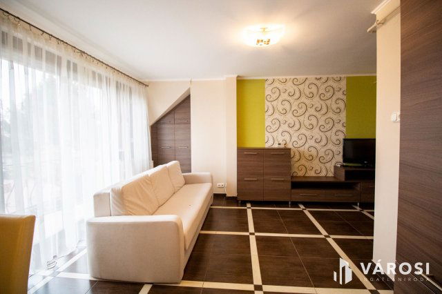 Eladó sorház, Gyulán 55 M Ft, 3 szobás / költözzbe.hu