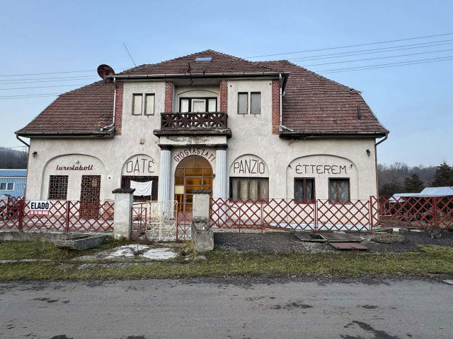 Eladó családi ház, Bátonyterenyén 300 M Ft, 15 szobás