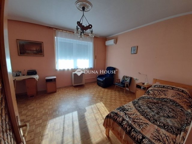 Eladó családi ház, Gödöllőn 109.9 M Ft, 5 szobás