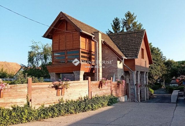 Eladó családi ház, Piliscsabán 280 M Ft, 8 szobás