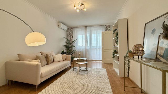 Eladó panellakás, Debrecenben 69.9 M Ft, 3 szobás