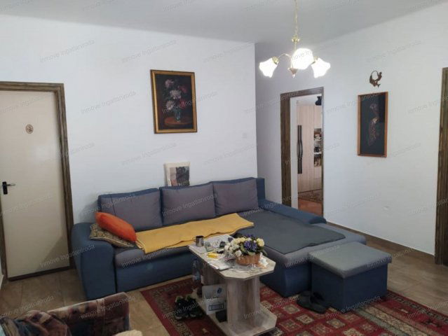Eladó családi ház, Balatonfenyvesen 77 M Ft, 7 szobás