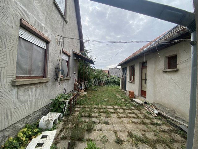 Eladó családi ház, Püspökladányban 49.8 M Ft, 5 szobás