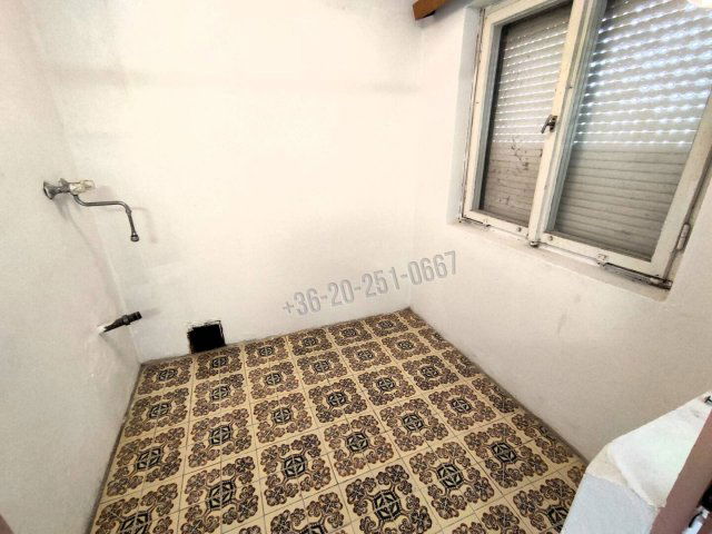Eladó nyaraló, Báron 13 M Ft, 1 szobás / költözzbe.hu