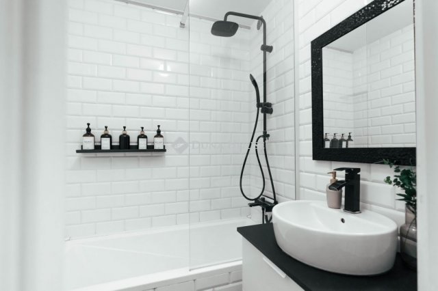 Eladó panellakás, Pécsett 59.99 M Ft, 3 szobás