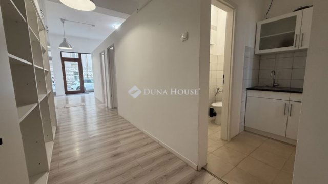 Kiadó üzlethelyiség, Szombathelyen 200 E Ft / hó, 1 szobás